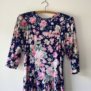 Vintage 90s floral half sleeve rayon Navy‎ Dress size 12